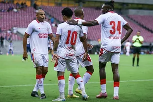 Imagem ilustrativa da imagem Náutico goleia o Jaguar com reservas e segue 100% de aproveitamento no Pernambucano