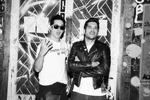 Imagem ilustrativa da imagem Noite de homenagem na praia de Camburi