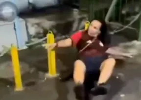 Imagem ilustrativa da imagem PM é afastado após agredir idosa com coronhada de fuzil no Rio de Janeiro