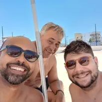 Imagem ilustrativa da imagem Pai de vítima da Boate Kiss morre afogado no litoral do RJ no Ano Novo