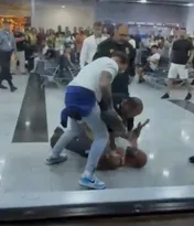 Imagem ilustrativa da imagem Passageiro embriagado depreda área do aeroporto do Recife após perder voo e é preso pela PF