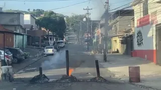 Imagem ilustrativa da imagem Dois sargentos da  PM são presos pela PF suspeitos de vazar informações de operações para o CV