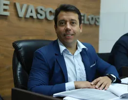 Imagem ilustrativa da imagem Presidente da Câmara de Ipojuca e vice são detidos em operação policial