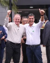 Imagem ilustrativa da imagem Ricardo de vez com o bloco na rua