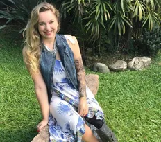 Imagem ilustrativa da imagem Turista brasileira será indenizada em R$ 435 milhões após perder um braço e uma perna no metrô de NY