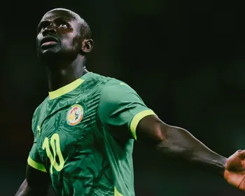 Imagem ilustrativa da imagem Mané marca no fim, Senegal bate o Egito e vai à final da Copa Africana de Nações