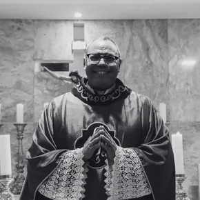 Imagem ilustrativa da imagem Laje desaba em casa de família em Salvador e mata três, incluindo padre Carlos Augusto