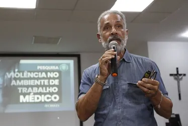 
          Imagem ilustrativa da imagem 84% dos médicos já foram xingados e agredidos no local de trabalho
          