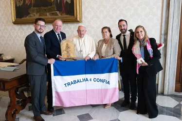 Imagem ilustrativa da imagem Acenos de Da Vitória fora do Estado