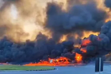 Imagem ilustrativa da imagem Acidente em Suape: motorista morre após carreta de combustível tombar e explodir