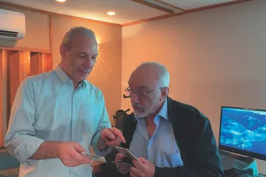 
          Imagem ilustrativa da imagem Advogado resgata gravações inéditas de astros do piano: "Fiz por amor à música"
          