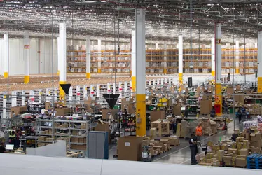 Imagem ilustrativa da imagem Amazon abre vagas temporárias para a Black Friday em todo o país