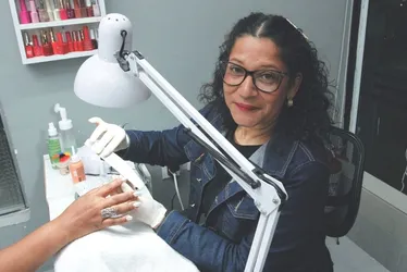 Imagem ilustrativa da imagem Anvisa proíbe substâncias usadas em esmalte de gel