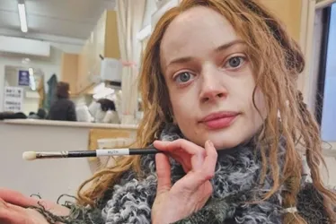 
          Imagem ilustrativa da imagem Aos 29 anos, atriz revela que amputou a 2ª perna: 'boas e más notícias'
          