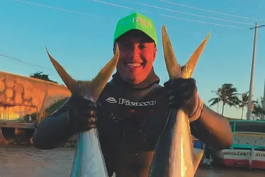 Imagem ilustrativa da imagem Após sufoco, criador do Macakids encara o mar: 'quero reencontrar a tranquilidade'