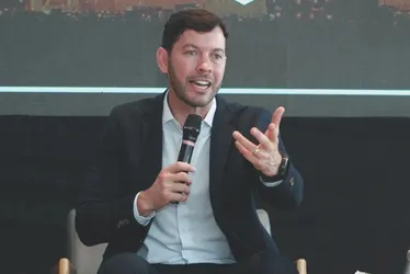 Imagem ilustrativa da imagem Arnaldinho segue atento às possibilidades