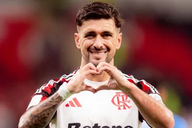 
          Imagem ilustrativa da imagem Arrascaeta carrega Flamengo para a semifinal do Intercontinental
          