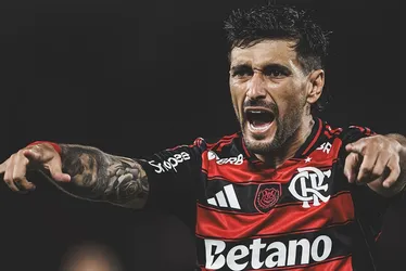 
          Imagem ilustrativa da imagem Arrascaeta é escolhido como craque do Prêmio Brasileirão 2025
          