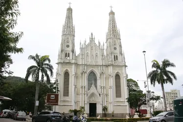Imagem ilustrativa da imagem ⁠Até alpinismo será usado na restauração da Catedral de Vitória