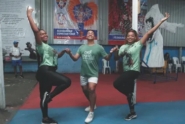 
          Imagem ilustrativa da imagem Aulas de samba de graça para arrasar no Carnaval
          