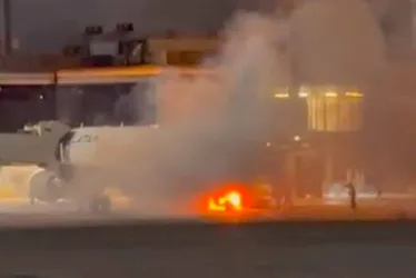 
          Imagem ilustrativa da imagem Avião da Latam é evacuado em Guarulhos após fogo em esteira de bagagens
          