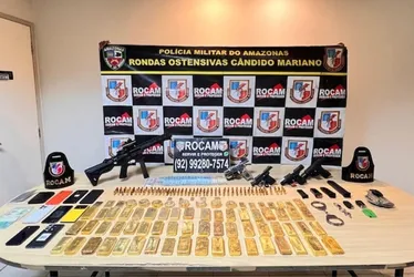 Imagem ilustrativa da imagem Barras de ouro avaliadas em R$ 45 mi são apreendidas e três policiais são presos