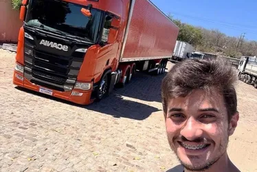 Imagem ilustrativa da imagem Caminhoneiro influenciador morre em acidente na BR-381 em Minas Gerais