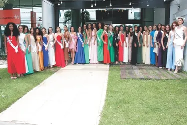 Imagem ilustrativa da imagem Candidatas de 35 e 36 anos vão disputar título de miss no ES