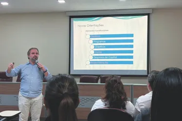 
          Imagem ilustrativa da imagem Carlos Gabriel Arpini: “1% ganha 40 vezes mais que 40% de menor renda”
          