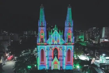 
          Imagem ilustrativa da imagem Catedral de Vitória vai ter projeções de Natal a partir do dia 12
          
