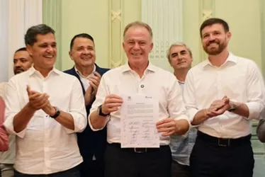 
          Imagem ilustrativa da imagem Cesan firma acordo e garante continuidade do saneamento em municípios capixabas
          