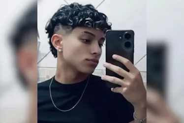 
          Imagem ilustrativa da imagem Cigarro eletrônico: “Não existe uso seguro de vape”, dizem médicos
          