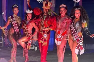Imagem ilustrativa da imagem Concurso Família Real elege representantes do Carnaval de Vitória 2026 no sábado