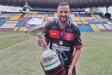 
          Imagem ilustrativa da imagem Copa Metropolitana: Pânico leva susto, mas é campeão nos pênaltis
          