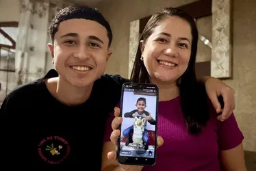 
          Imagem ilustrativa da imagem Crianças com 8 anos já recorrem a cirurgias plásticas contra bullying
          