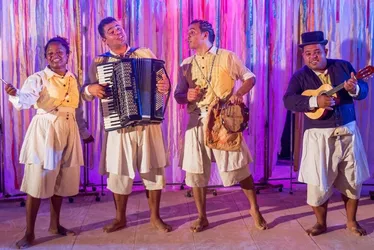 
          Imagem ilustrativa da imagem Dança e música no Theatro Carlos Gomes neste final de semana
          