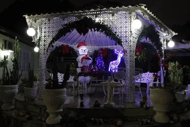 
          Imagem ilustrativa da imagem Decoração natalina: cenários mágicos para celebrar o Natal em casa
          