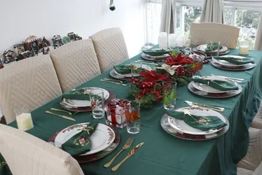 
          Imagem ilustrativa da imagem Decoração natalina: cenários mágicos para celebrar o Natal em casa
          