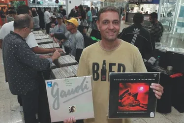 
          Imagem ilustrativa da imagem Discos raros de vinil podem chegar a R$ 2.500
          