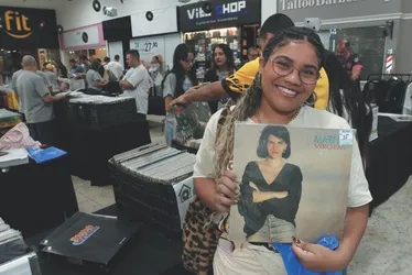 
          Imagem ilustrativa da imagem Discos raros de vinil podem chegar a R$ 2.500
          