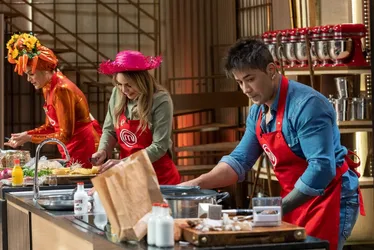 
          Imagem ilustrativa da imagem Disputa de famosos em cozinha temática no MasterChef Celebridades
          