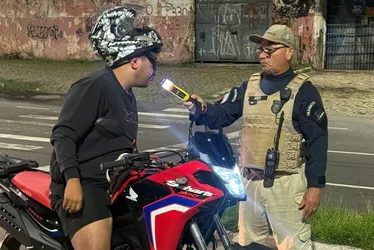 Imagem ilustrativa da imagem Dois presos e 41 flagrados dirigindo alcoolizados em operação da Lei Seca no ES