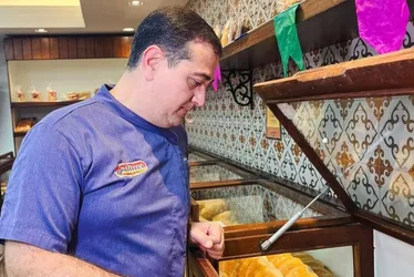 
          Imagem ilustrativa da imagem Empresas reduzem atendimentos e serviços por falta de empregados
          