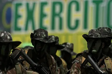 Imagem ilustrativa da imagem Equiparar facção a terrorismo cria risco de interferências externas avalia Exército