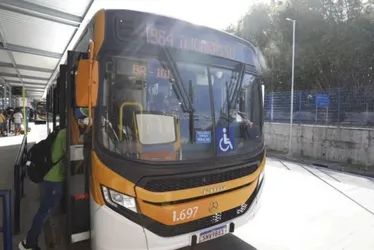 Imagem ilustrativa da imagem Estudantes da Rede Estadual de PE terão transporte gratuito para realizar o ENEM