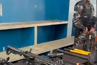 
          Imagem ilustrativa da imagem Evento em escola cívico-militar do Paraná exibe fuzis para alunos: ‘Ação tradicional’, diz governo
          