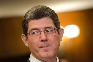 Imagem ilustrativa da imagem Ex-ministro defende fortalecimento da indústria de aço brasileira