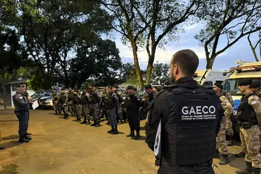 
          Imagem ilustrativa da imagem Facções fazem aliança com PCC para combater grupo rival no ES, revela investigação
          