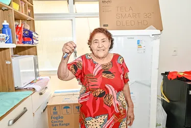 
          Imagem ilustrativa da imagem Famílias ganham moradia digna
          