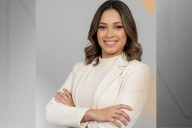 
          Imagem ilustrativa da imagem Farmacêutica é morta a facadas pelo marido na frente da filha em Santo André (SP)
          